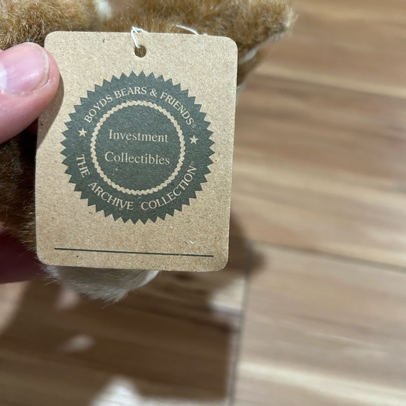 Boyd’s Bears Tan Cat With Tags - Picture 2 of 2